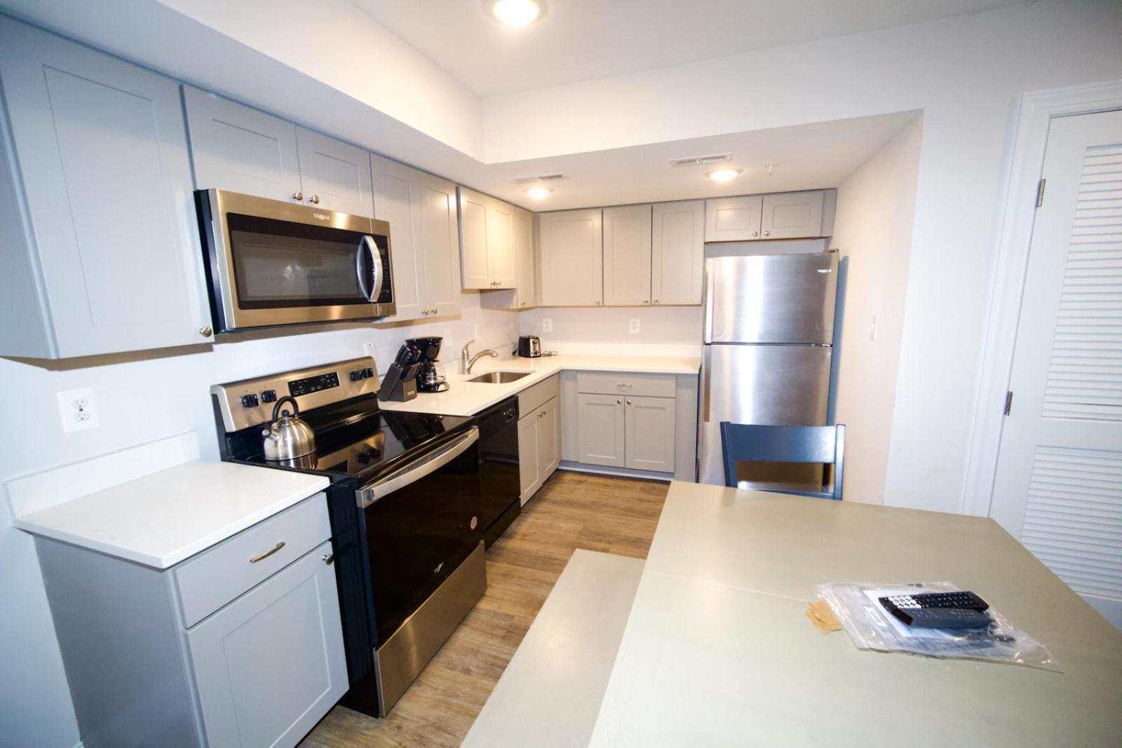 The Lenny: Modern Boutique Loft *